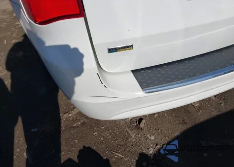 2013 Chrysler Town & Country Touring z USA, uszkodzony, nr VIN 2C4RC1BG4DR583845